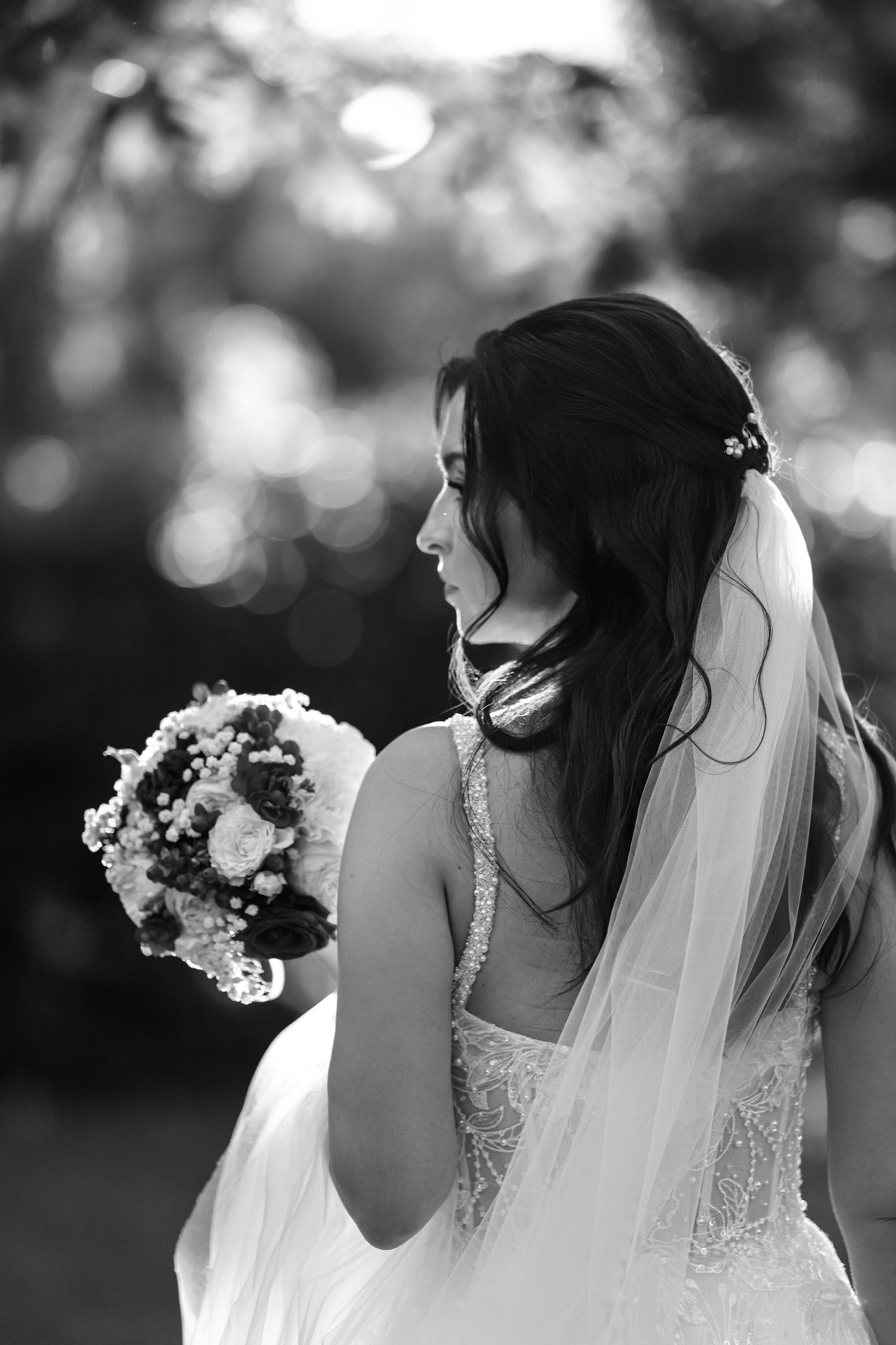 Nevěsta — černobílá